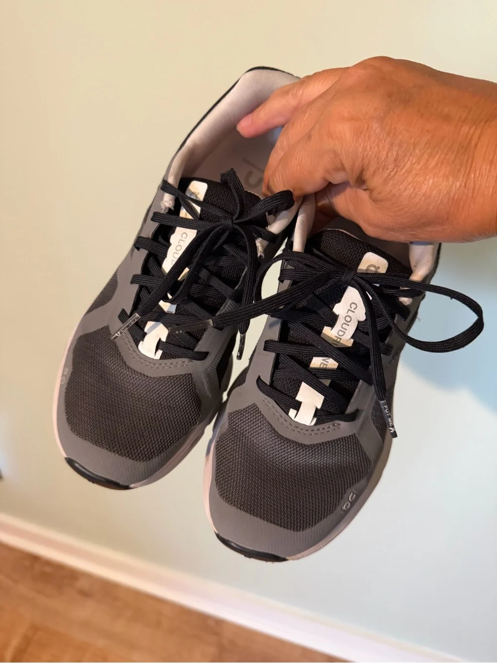 On Cloud Cloud Runner Women’s Running Athletic Shoes Sneakers